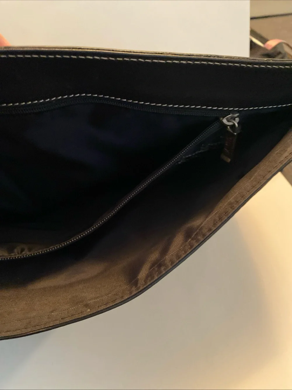 Clava leather document